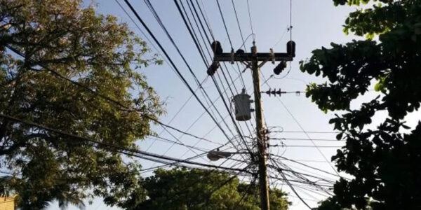 Santana de Parnaíba e Enel elaboram plano para redução de fios nos postes