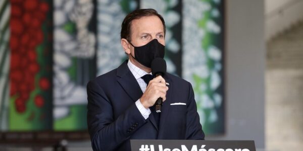 Doria libera abertura de bares e restaurantes até as 22h na fase amarela