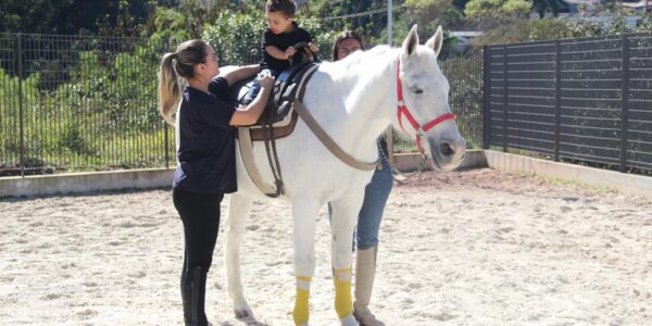 Centro de Equoterapia de Barueri completa 2 anos