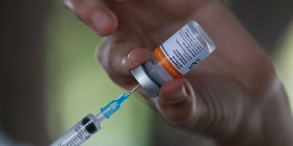 Ministério da Saúde pede à ANS que inclua vacinas contra covid-19 em planos de saúde