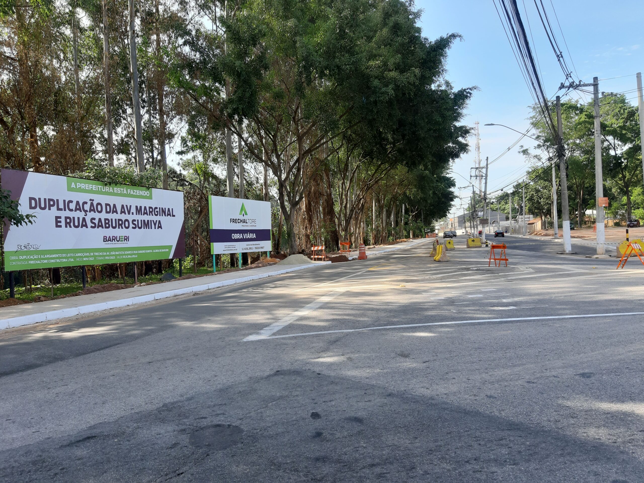 Manhã começa com acidente e trânsito no Aldeinha - Barueri na Rede