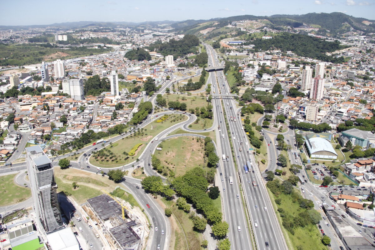 Governador visita Barueri para dar início às obras da Castello Branco