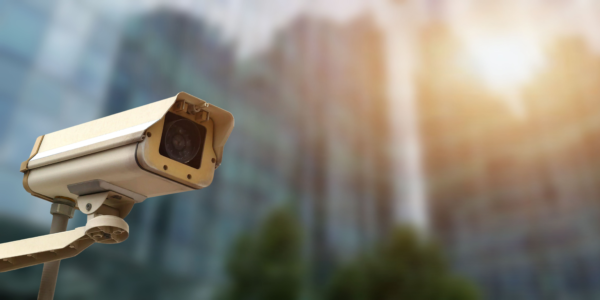 Novas câmeras de segurança garantem mais proteção à população do bairro
