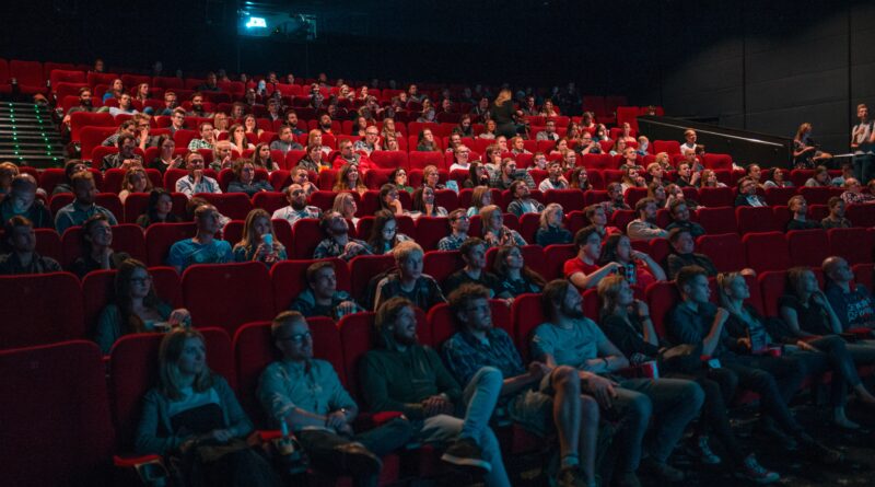 "Semana do Cinema" tem preços promocionais nos ingressos e nos combos de pipoca. Foto: Krists Luhaers/ Unsplash