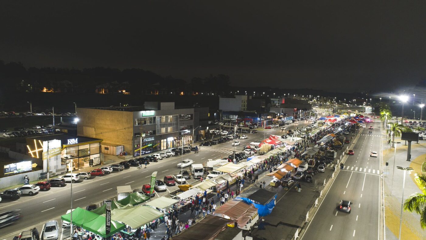 Feira noturna de Barueri Alphaville arraiá festa junina
