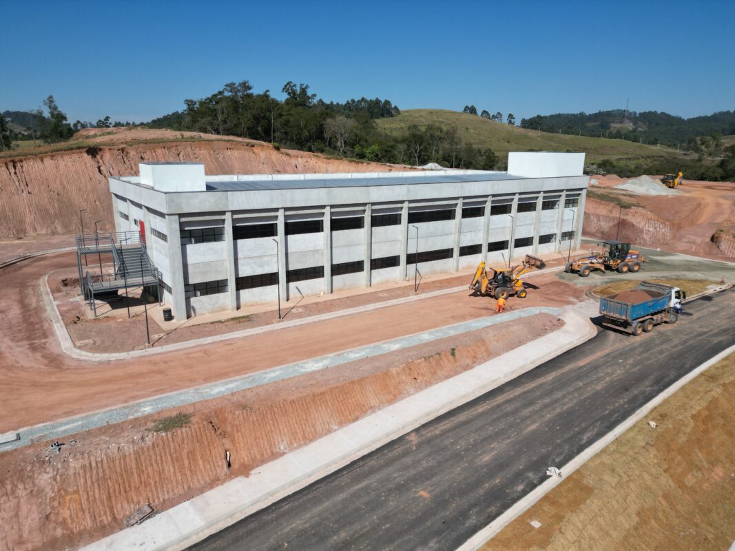 Centro Tecnológico Itahyê em Santana de Parnaíba está quase pronto Alphaville