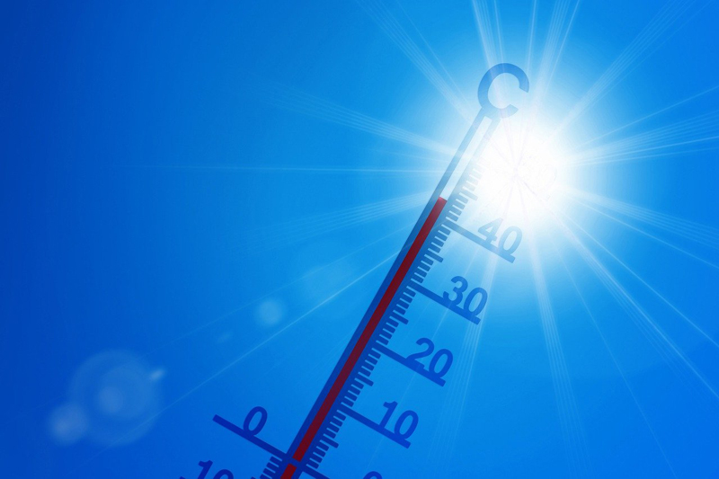 Onda de calor: Defesa Civil de SP orienta sobre hidratação e uso de filtro solar