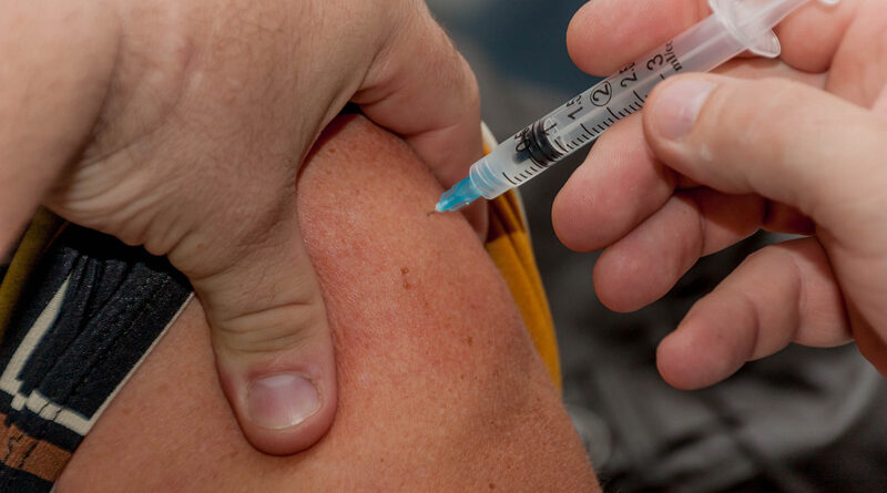 Campanha de vacinação contra gripe de 2024 começa em SP