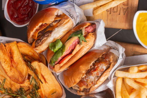 10 dicas para celebrar o Dia Mundial do Hambúrguer em Alphaville