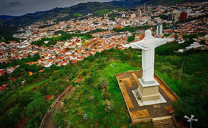 Guia turístico traz 66 estátuas de Cristo nos municípios paulistas