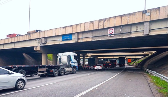 CCR RodoAnel faz obras de correção de gabarito de viaduto do km 14, em Barueri