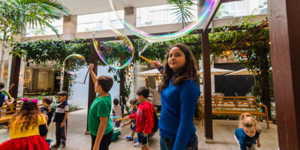 Kids Club deste sábado, 14, destaca oficina manual entre as atividades no Alpha Square Mall