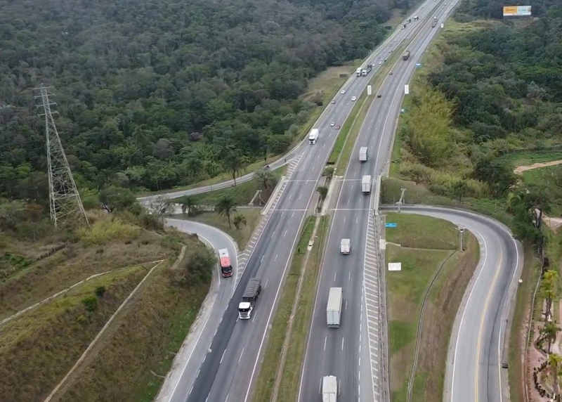 Obras da Castello exigem bloqueio sob viaduto do km 43, em Santana de Parnaíba