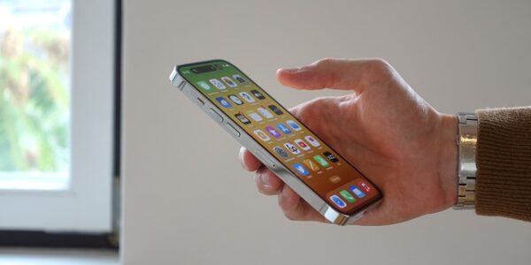 iOS 18: como bloquear e esconder apps no seu iPhone