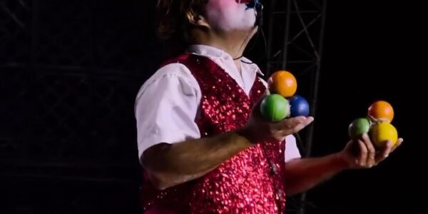 Circo di Napoli traz a magia da Disney para seu espetáculo em Barueri