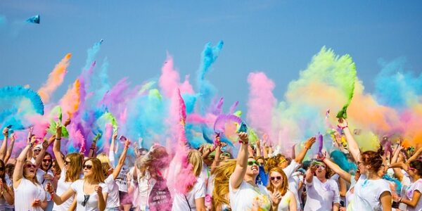 Holi Run, famosa corrida das cores, acontece dia 9 no Parque Villa-Lobos