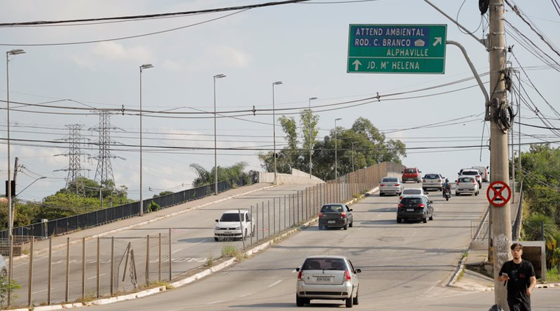 Reparos no Viaduto Juvenal Antônio de Moraes são iniciados em Barueri