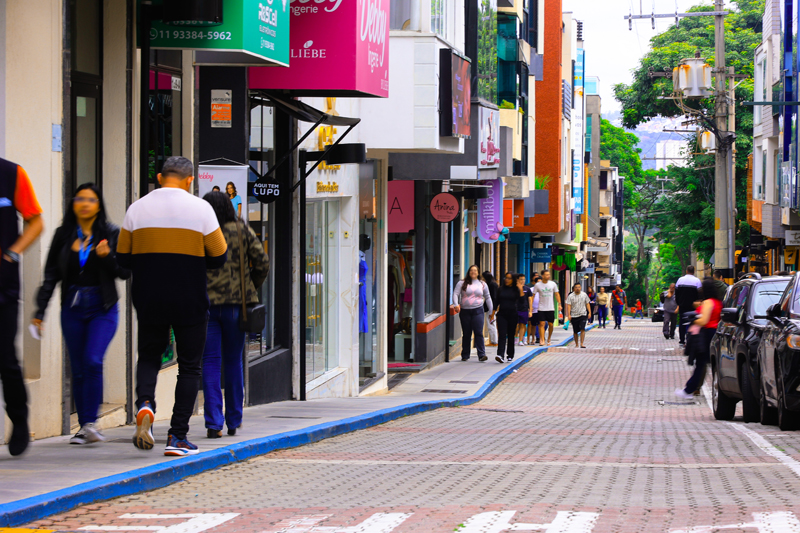 Centro Comercial Alphaville celebra 45 anos com evento especial