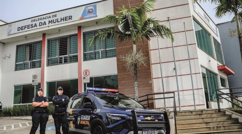 GCM e DDM de Parnaíba prendem motorista de app por suspeita de condutas ilícitas contra menores