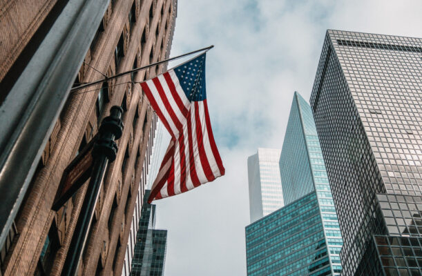 Visto americano terá taxa extra de US$ 250 em 2026