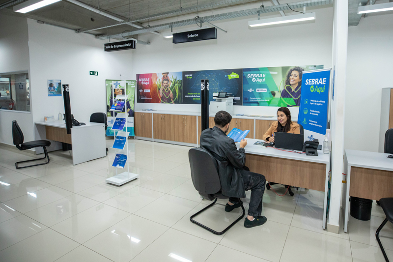 Sebrae Aqui atende empreendedores no Poupatempo de Santana de Parnaíba