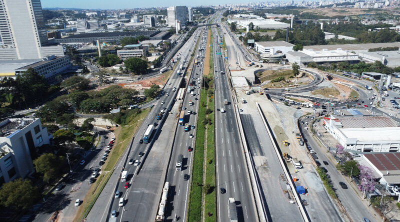Trevo de Alphaville passa por nova intervenção noturna por obras na Castello