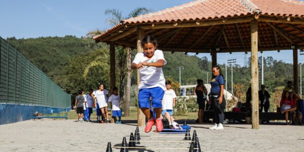 Educando no Parque: conheça os polos de educação e bem-estar para jovens em Santana de Parnaíba