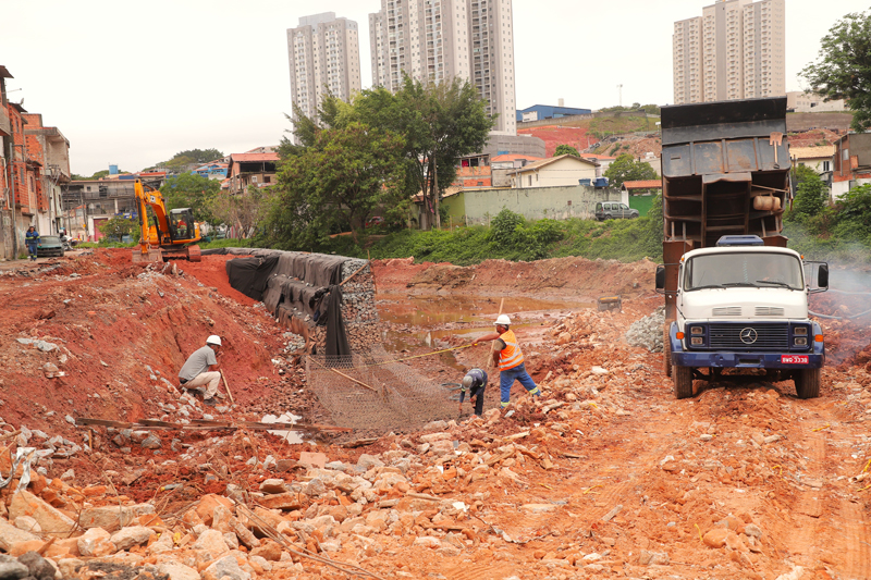 Demolição da ponte sobre o Rio Cotia começa dia 20/11