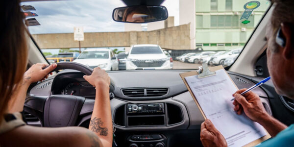 Contran aprova CNH sem autoescola; processo ficará até 80% mais barato