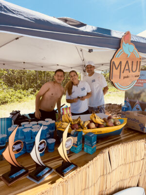 2º Surf Solidário do Maui Poke House doa pranchas no litoral