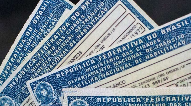 CNH: como funciona a renovação automática e gratuita