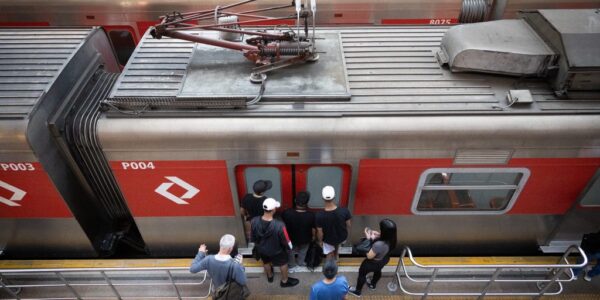 Carnaval 2026: veja como será o transporte de trem e metrô em São Paulo