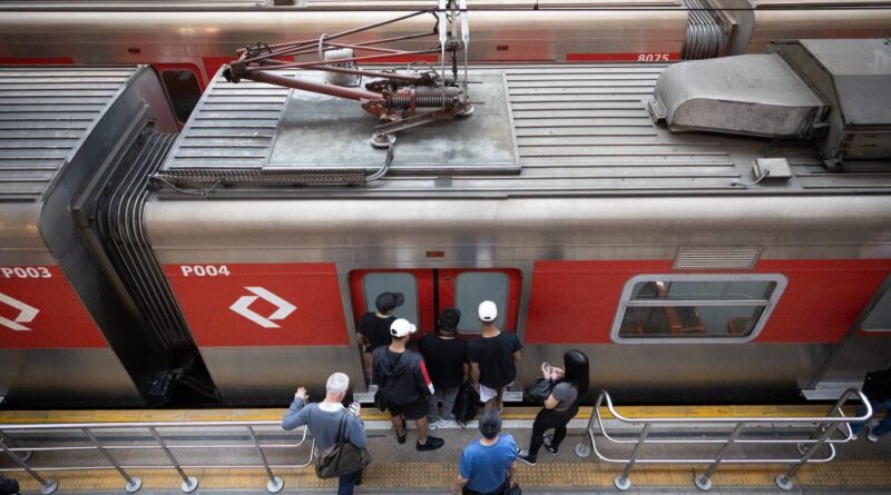 Carnaval 2026: veja como será o transporte de trem e metrô em São Paulo