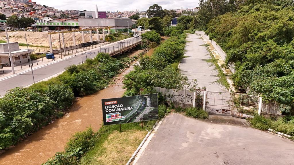 Barueri acelera obras de novos acessos na região