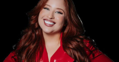 Barueri celebra 77 anos com show gratuito de Mari Fernandez