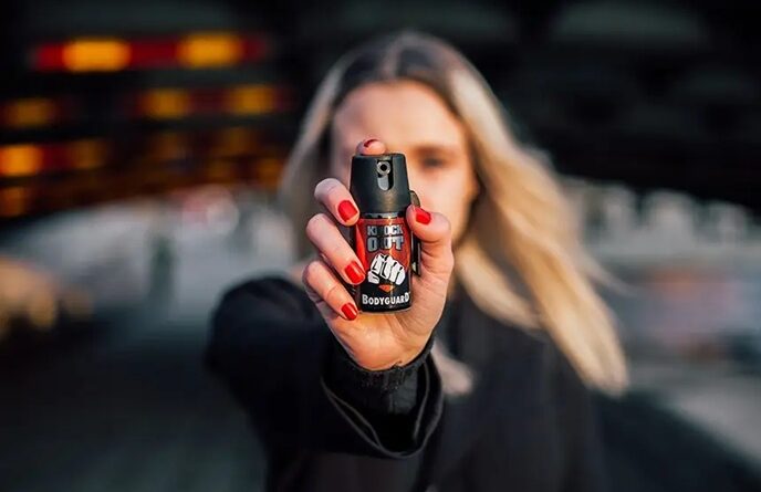 Spray de pimenta: chega ao Senado projeto que libera venda para mulheres