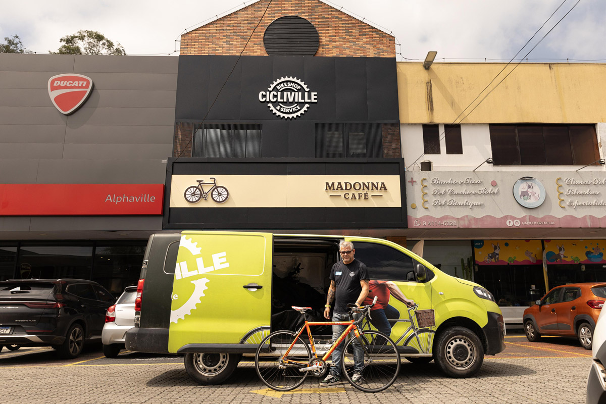 Cicliville e Madonna Café: ponto de encontro do ciclismo em Alphaville com bikes, oficina e cafés especiais