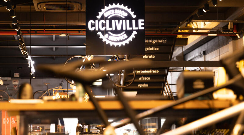 Cicliville e Madonna Café: ponto de encontro do ciclismo em Alphaville com bikes, oficina e cafés especiais