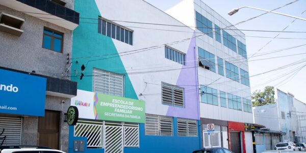Escola de Empreendedorismo Familiar é inaugurada em Barueri