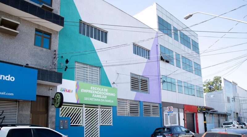 Escola de Empreendedorismo Familiar é inaugurada em Barueri