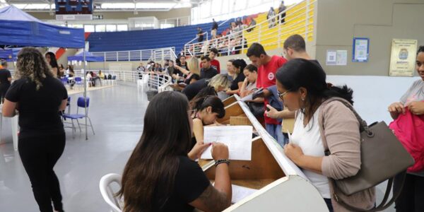Feirão de Empregos de Barueri terá mais de 1.500 vagas no dia 7