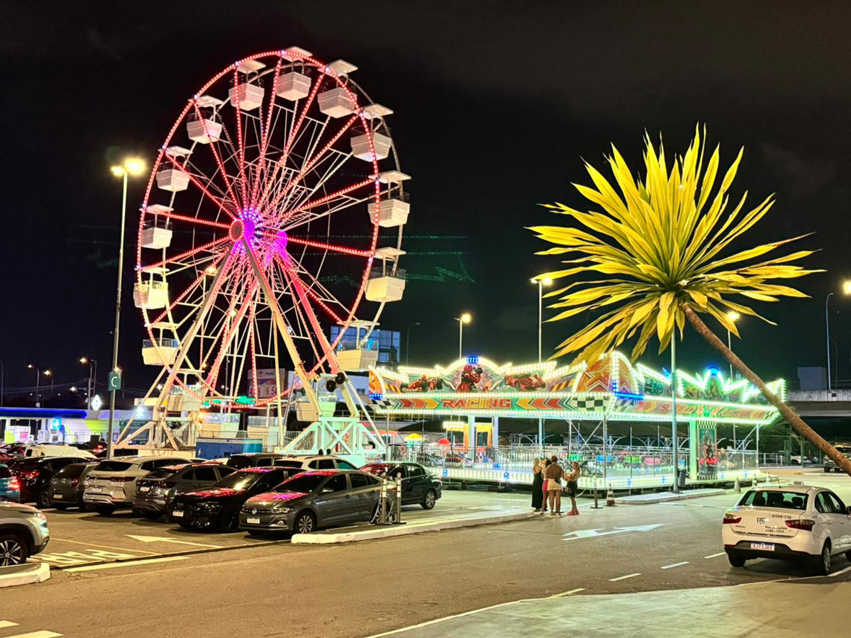 Parque de diversões com roda-gigante chega ao Shopping Tamboré