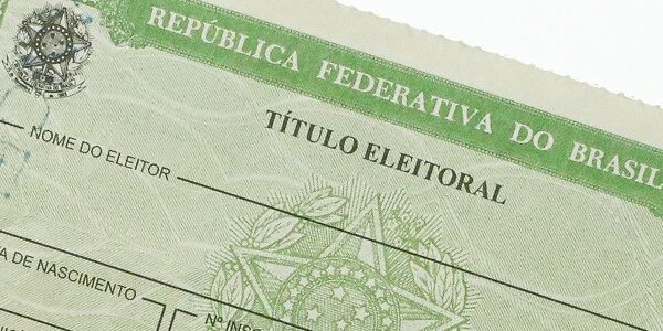 Prazo para tirar ou regularizar título de eleitor termina dia 6 de maio