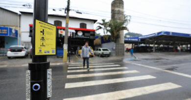 Totens inteligentes são instalados em faixas de pedestres de Santana de Parnaíba