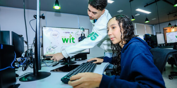 Sala Maker é inaugurada na Fábrica de Programadores