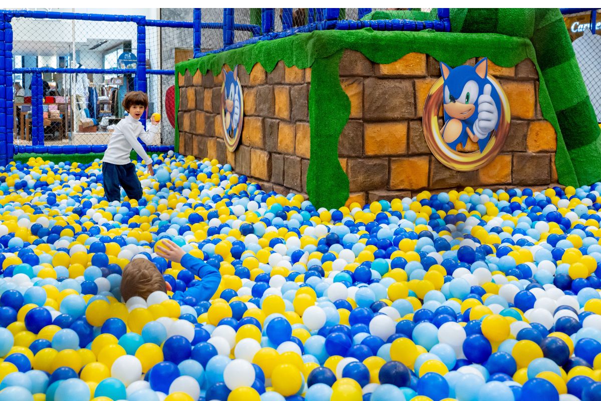 Sonic Adventure Park celebra 35 anos do personagem no Shopping Tamboré