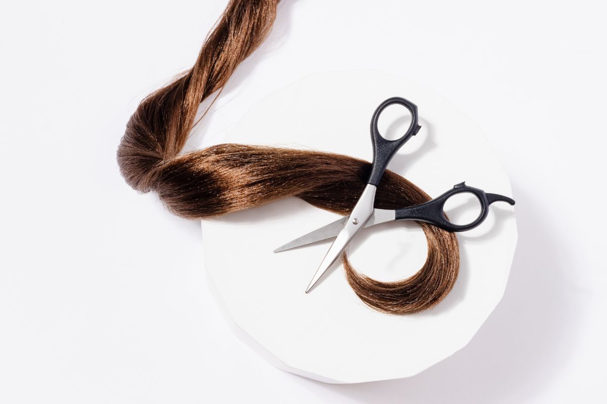 Outubro Rosa: ação em Barueri oferece corte gratuito para quem doar cabelo